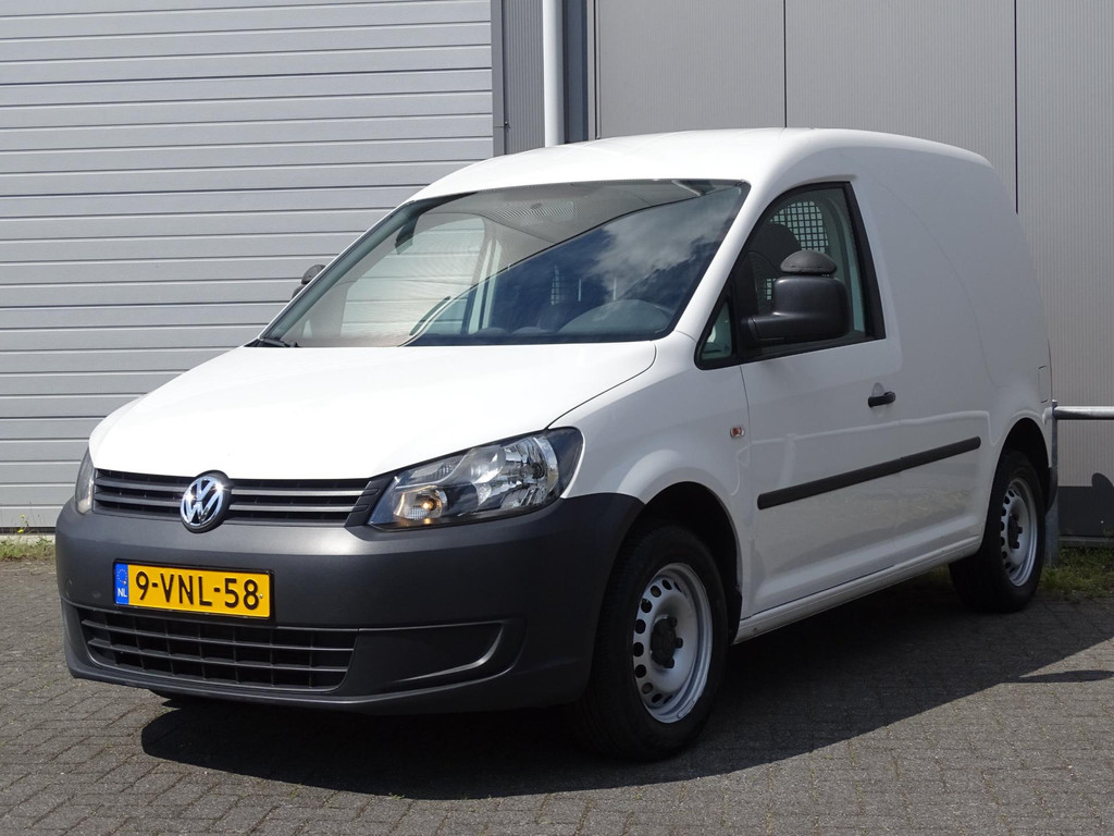 38461134-4.jpg