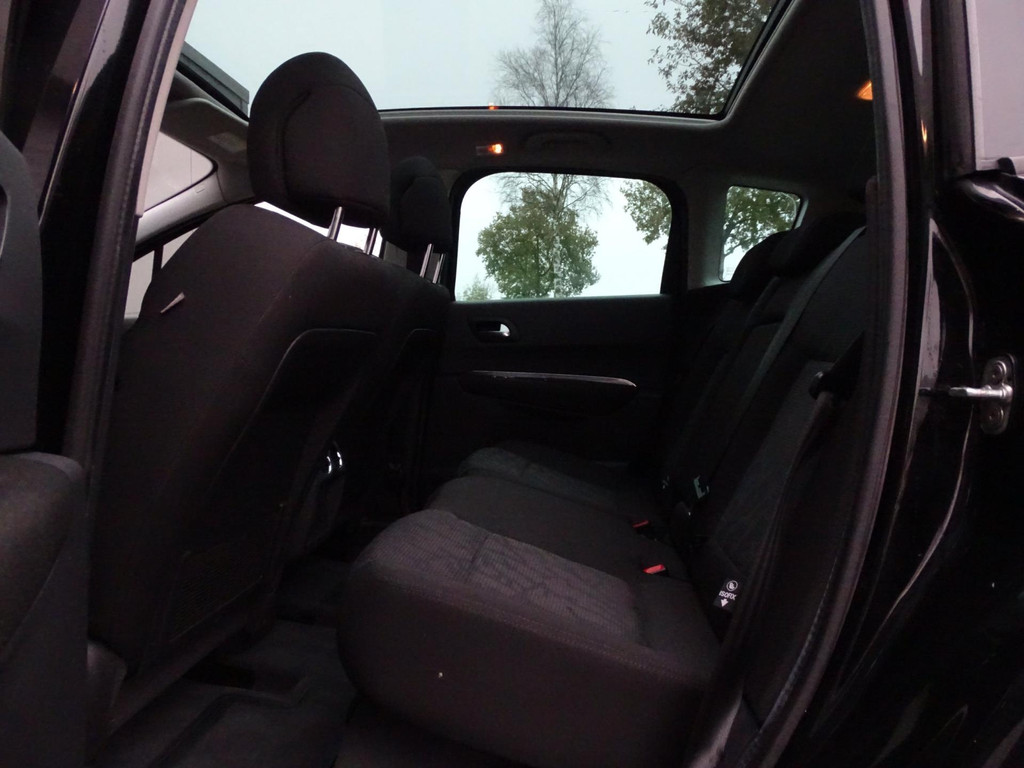 41237686-9.jpg