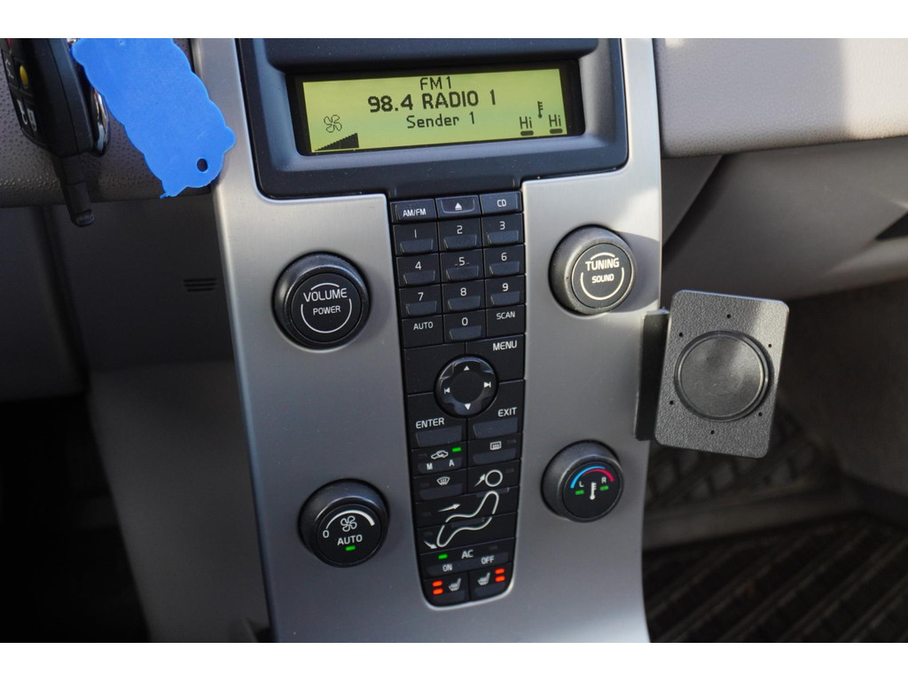 41491132-12.jpg