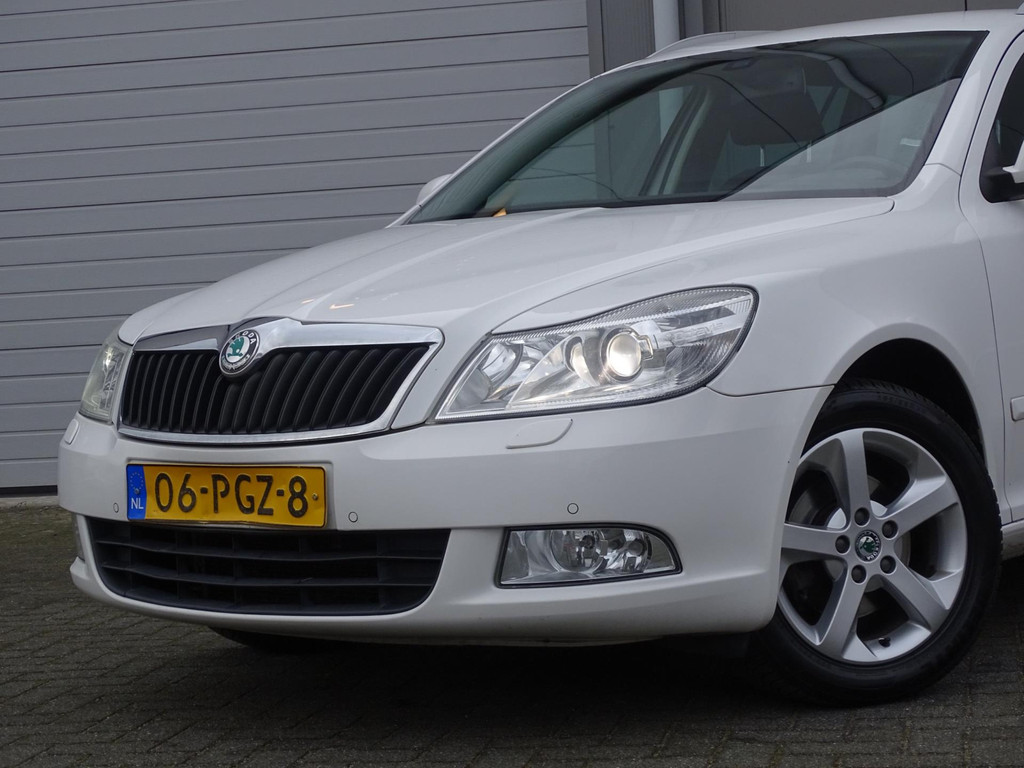 42911225-6.jpg