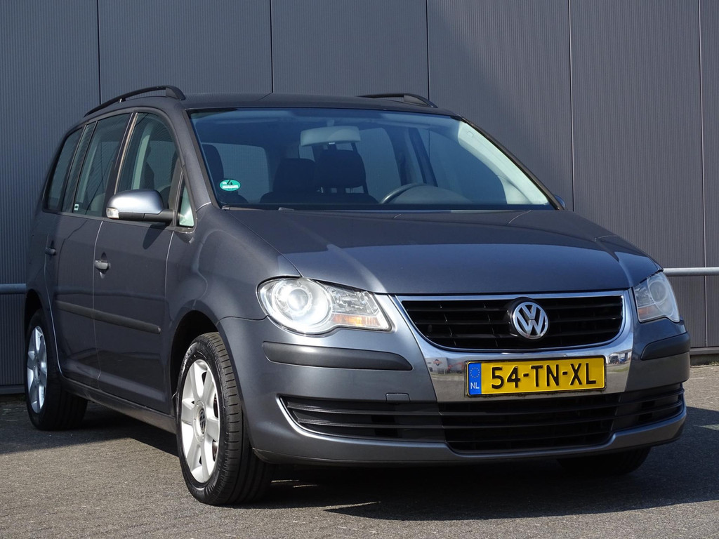 43364395-4.jpg