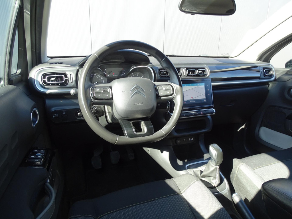 43480875-11.jpg