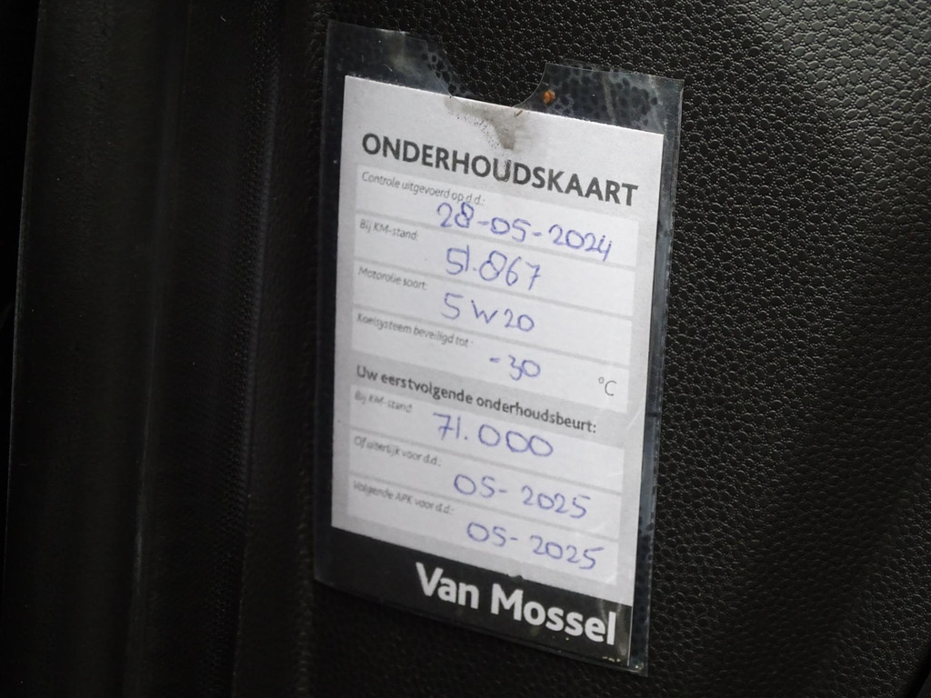 43510718-13.jpg
