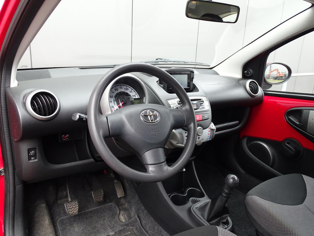 43910165-10.jpg
