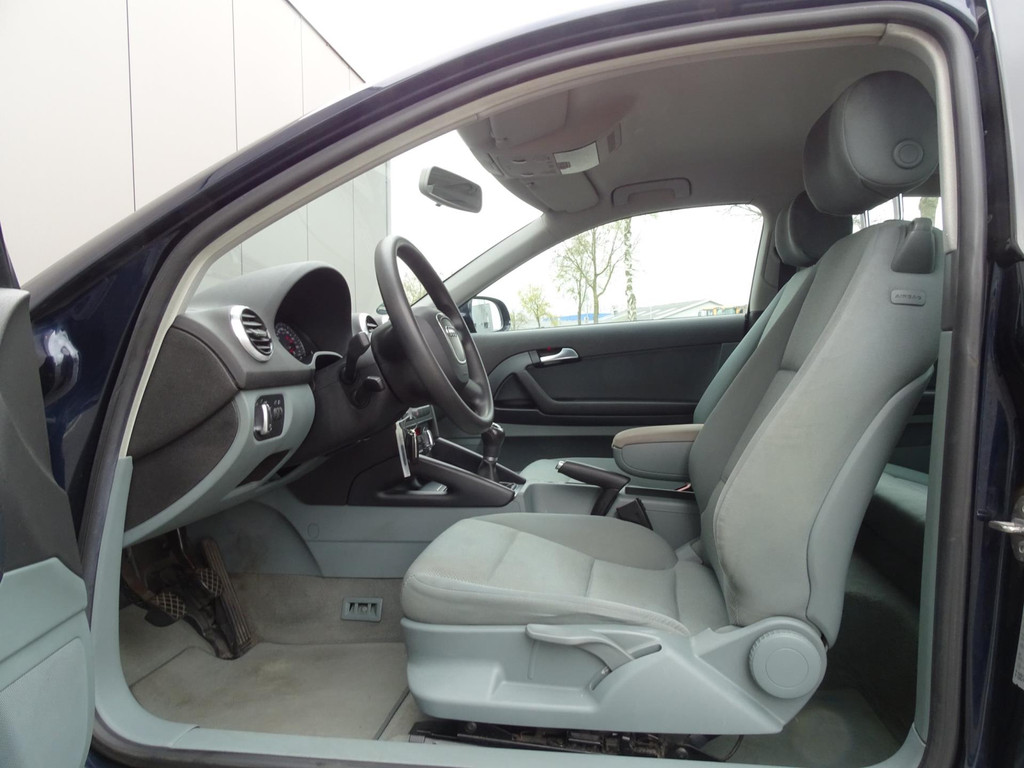 43937527-8.jpg