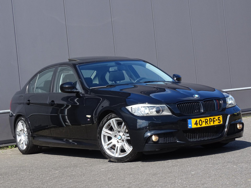 43938550-2.jpg
