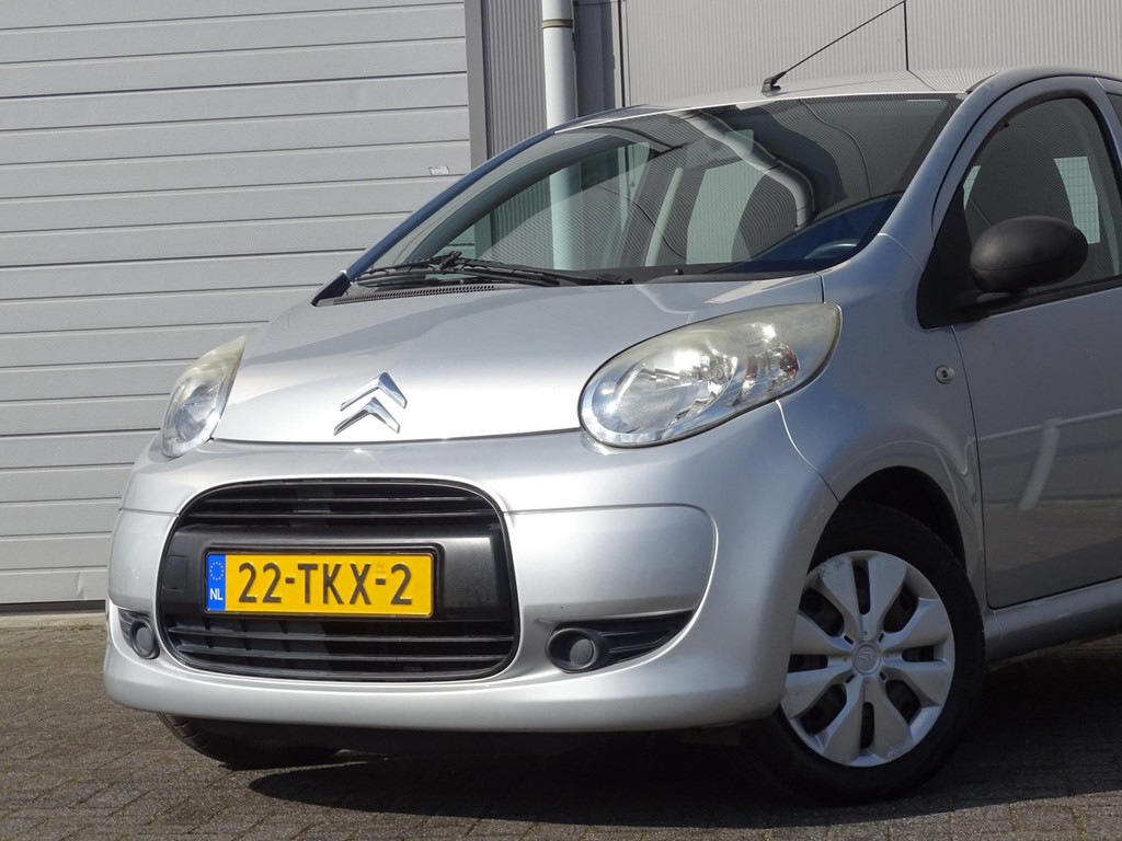 43959930-6.jpg