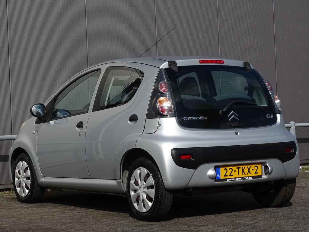 43959930-7.jpg
