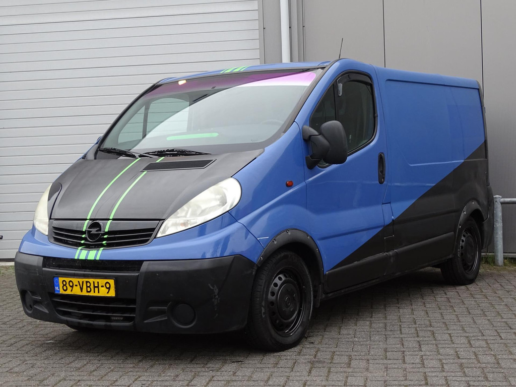 44017453-4.jpg