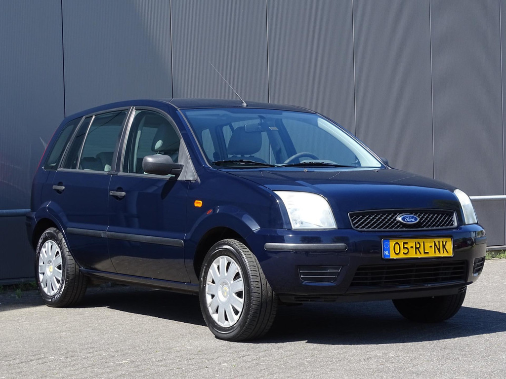 44290467-3.jpg