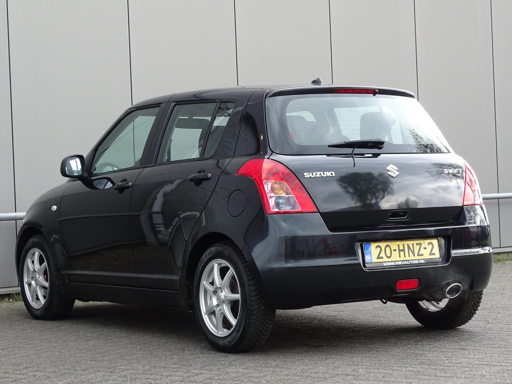 44291549-5.jpg