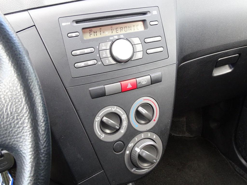 44478054-10.jpg