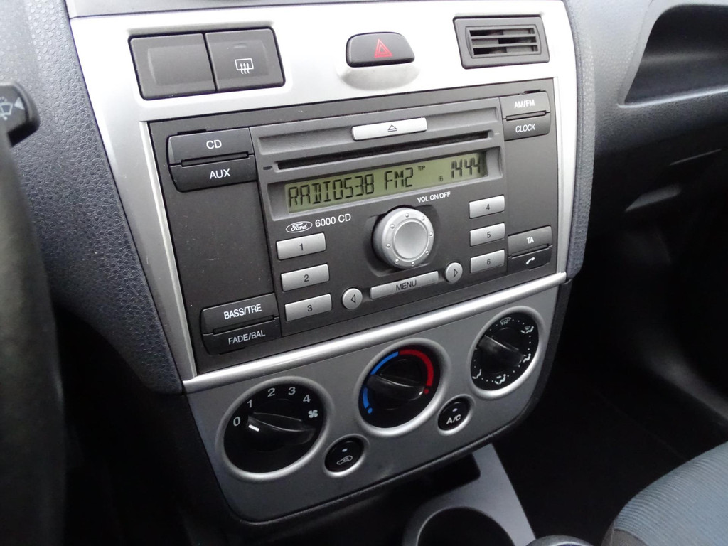 45104933-11.jpg