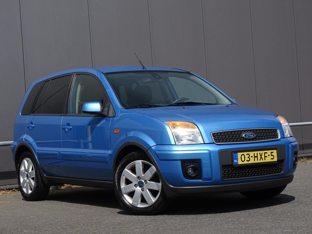 45239014-2.jpg