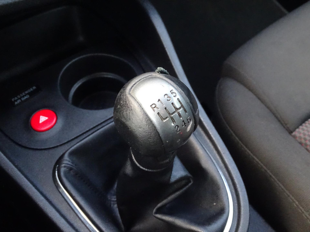 45375281-12.jpg