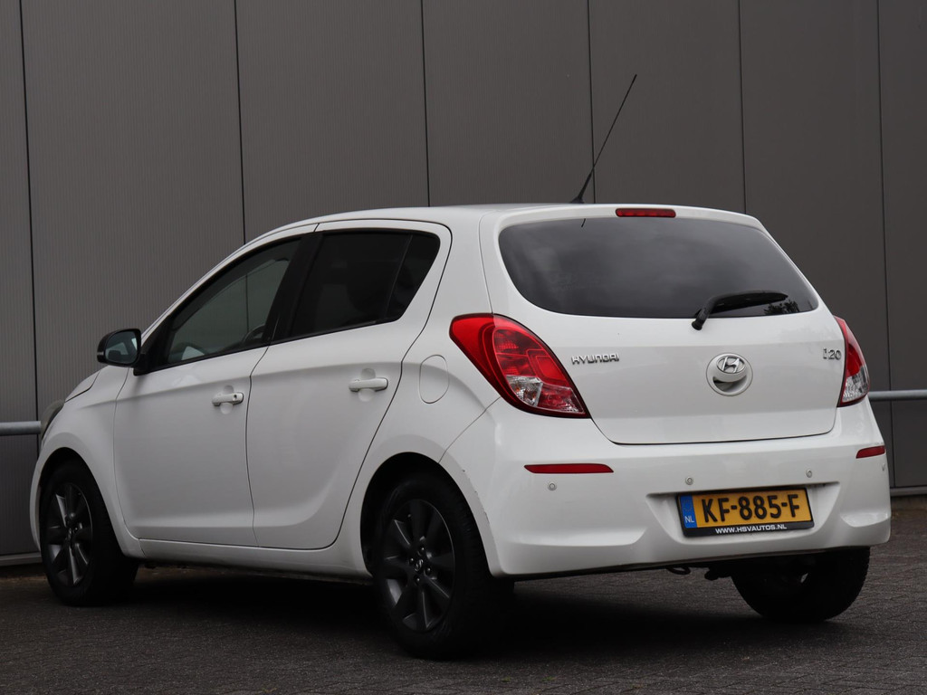 47072320-5.jpg