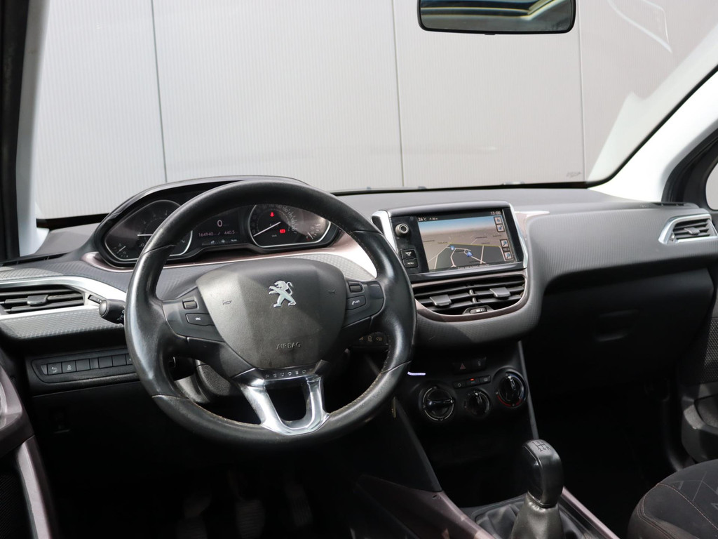 47232489-10.jpg
