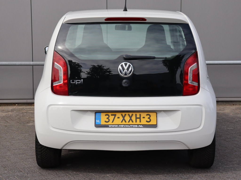 47232550-7.jpg