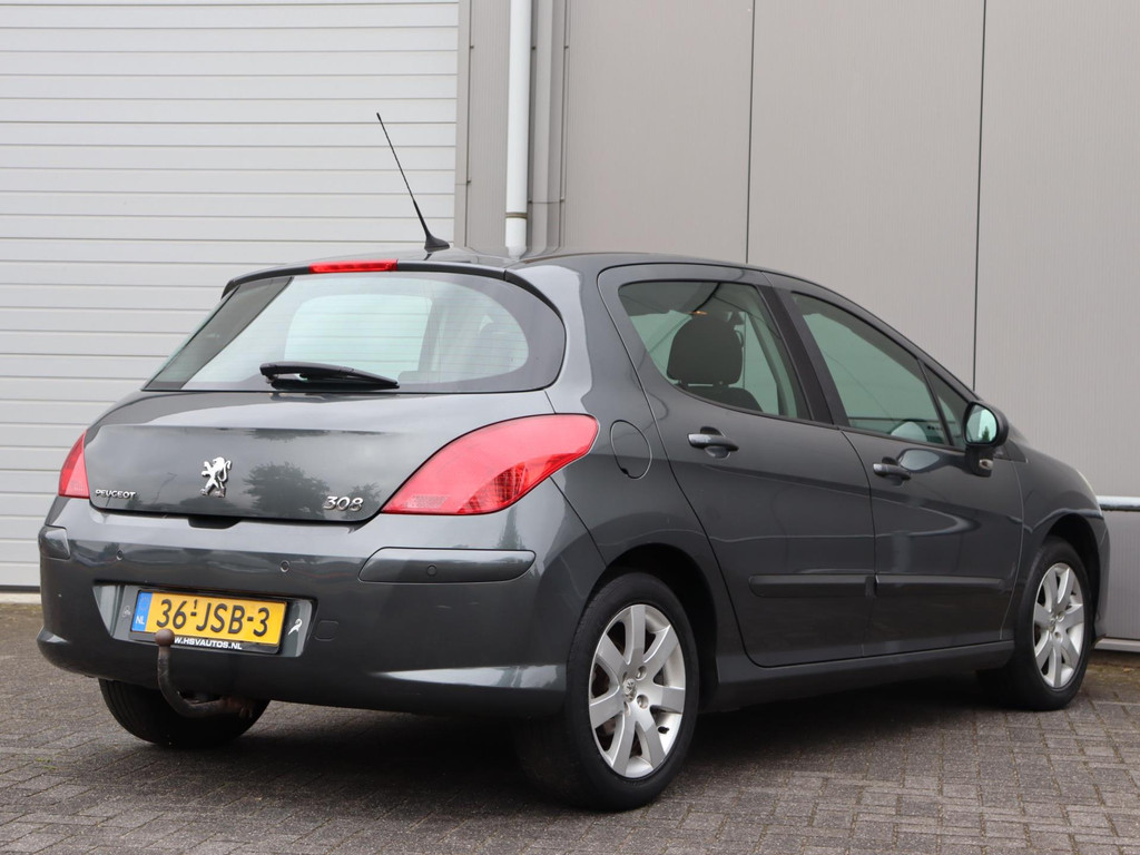 47349801-6.jpg