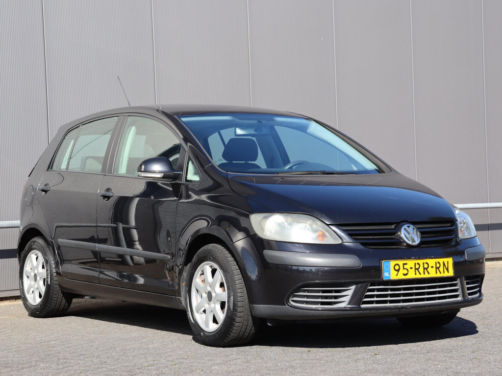 47418504-3.jpg