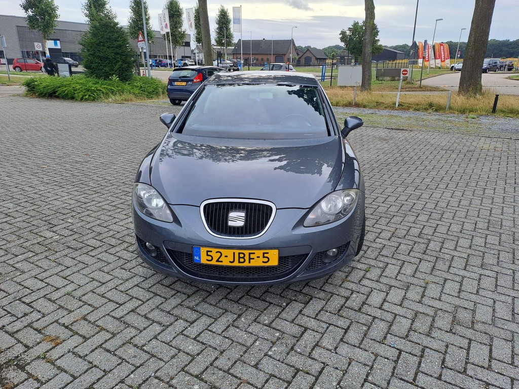 47809559-2.jpg