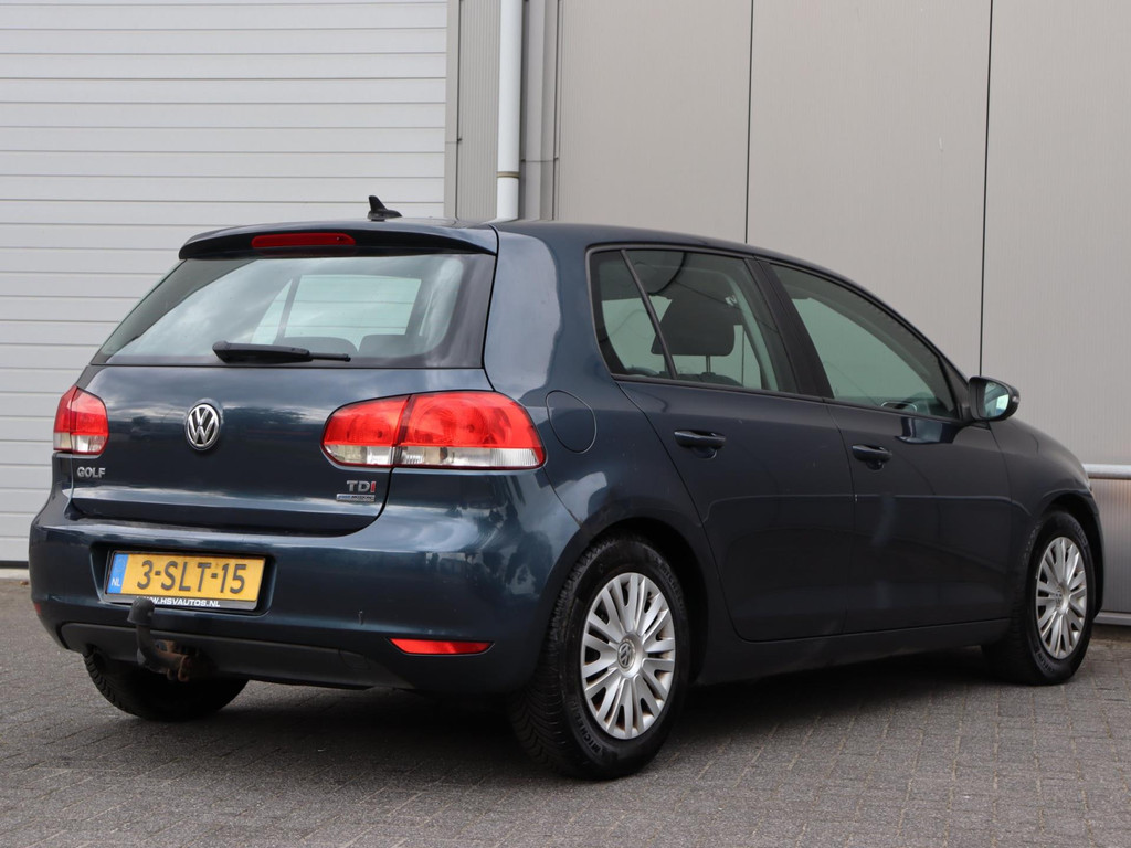 47984635-6.jpg
