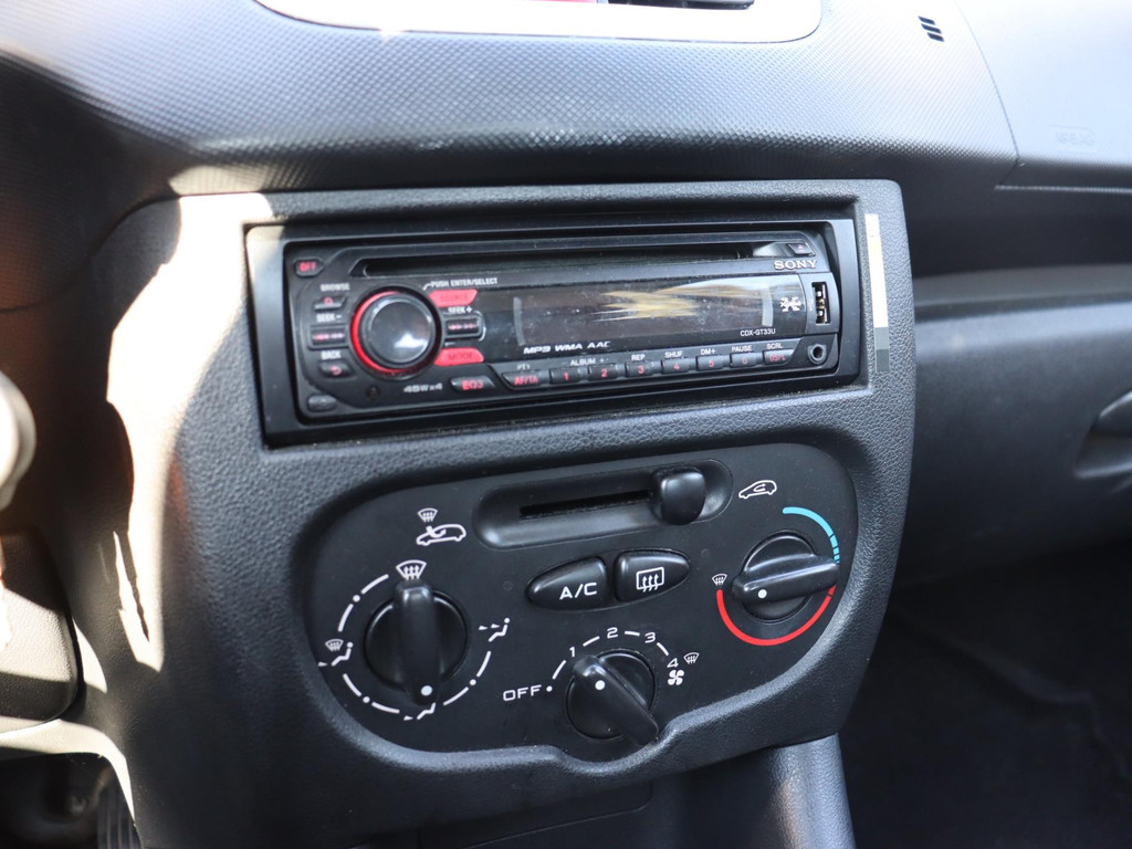 47986023-10.jpg