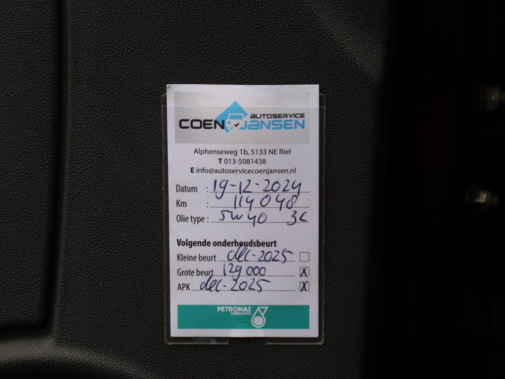 48410822-12.jpg
