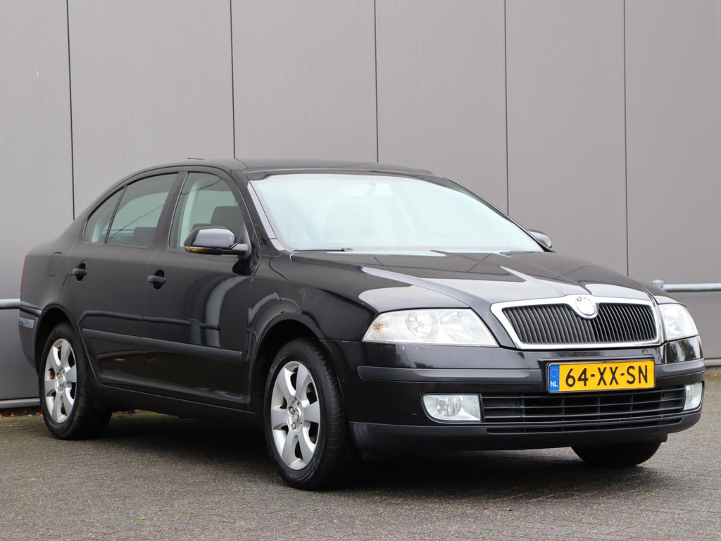 48560630-3.jpg