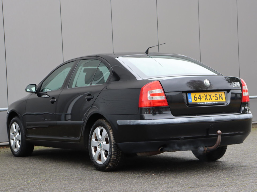 48560630-5.jpg