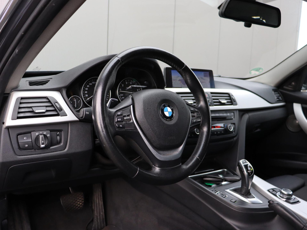 48561644-14.jpg